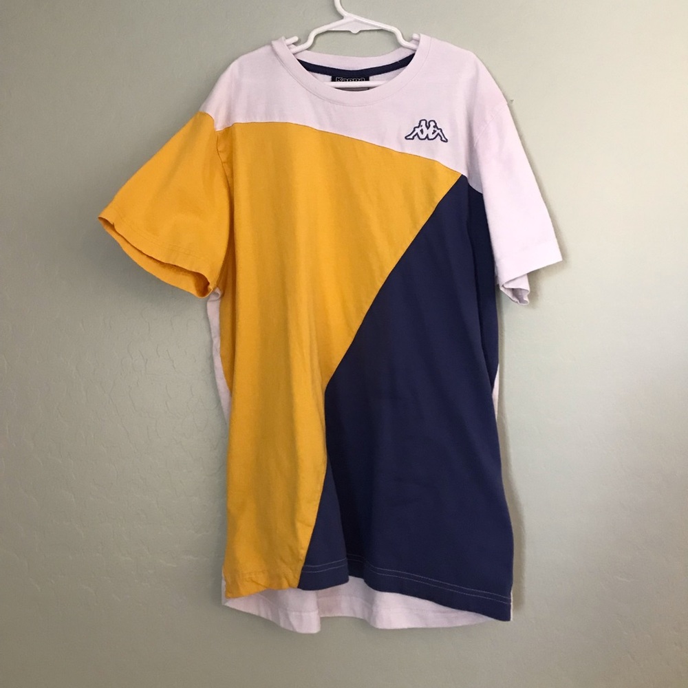Vintage looking Kappa t shirt!!